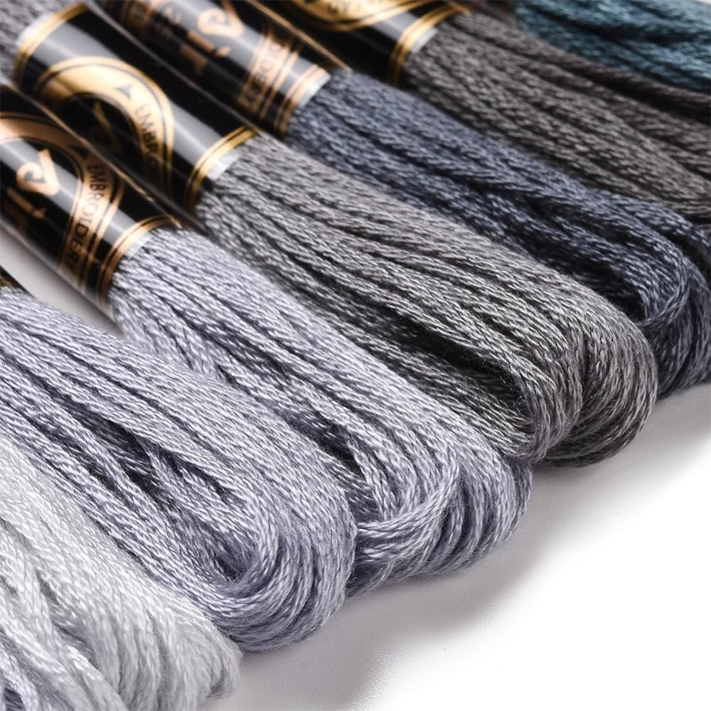 8 Skeins 70 Yards Grey Friends - Embroidery Embellishments avaliação e preço