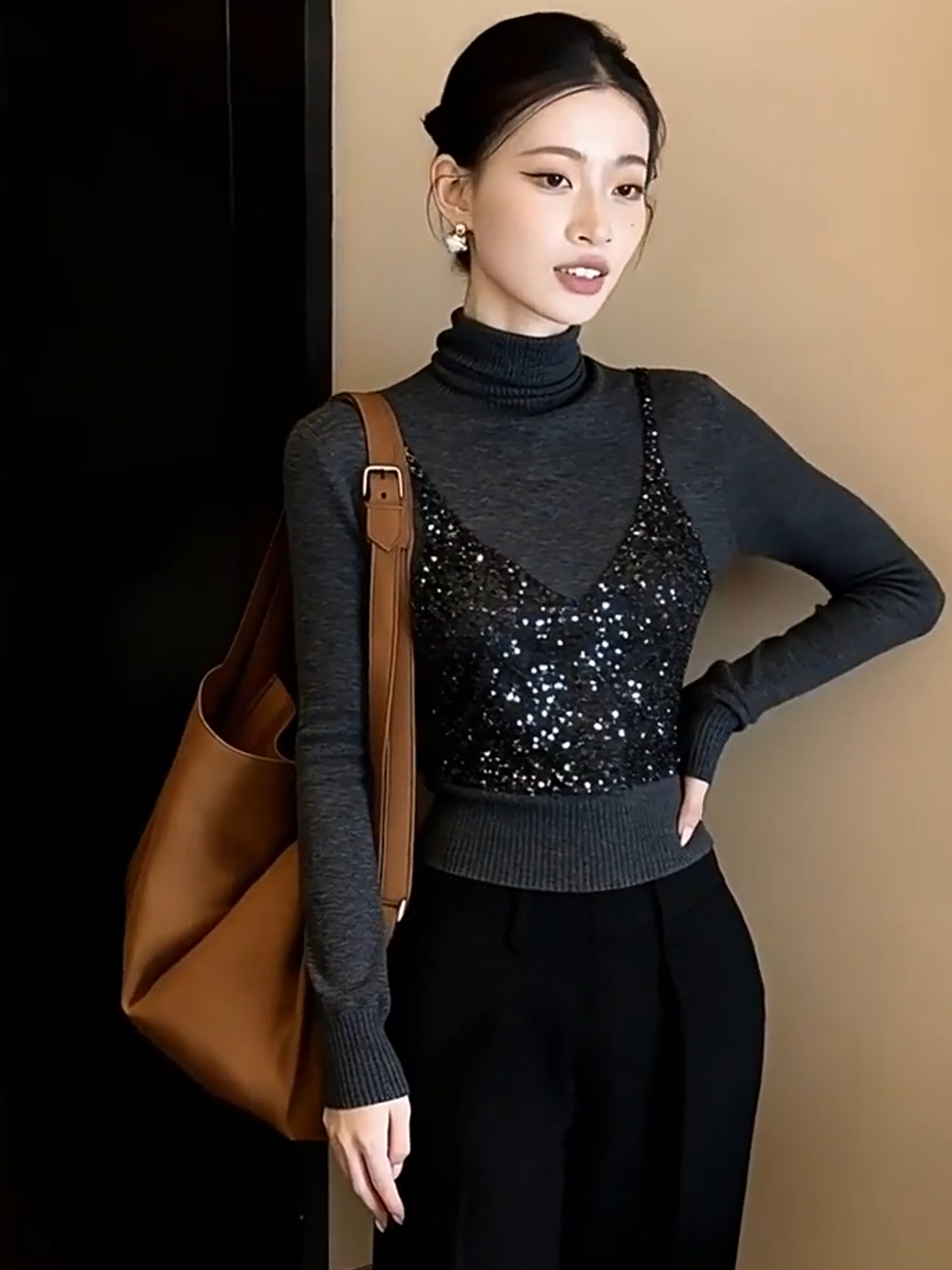 Chic High Neck Sparkling Sequi - Sequin Fabric Panel avaliação e preço